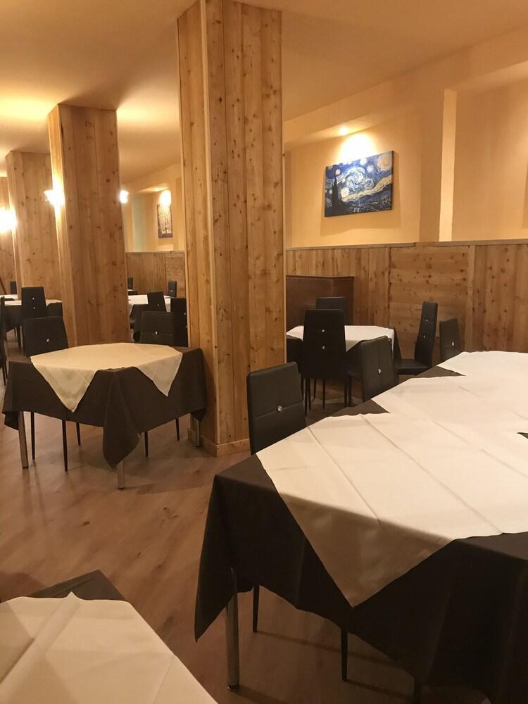 Hotel La Terrazza Sauze D'Oulx Ngoại thất bức ảnh