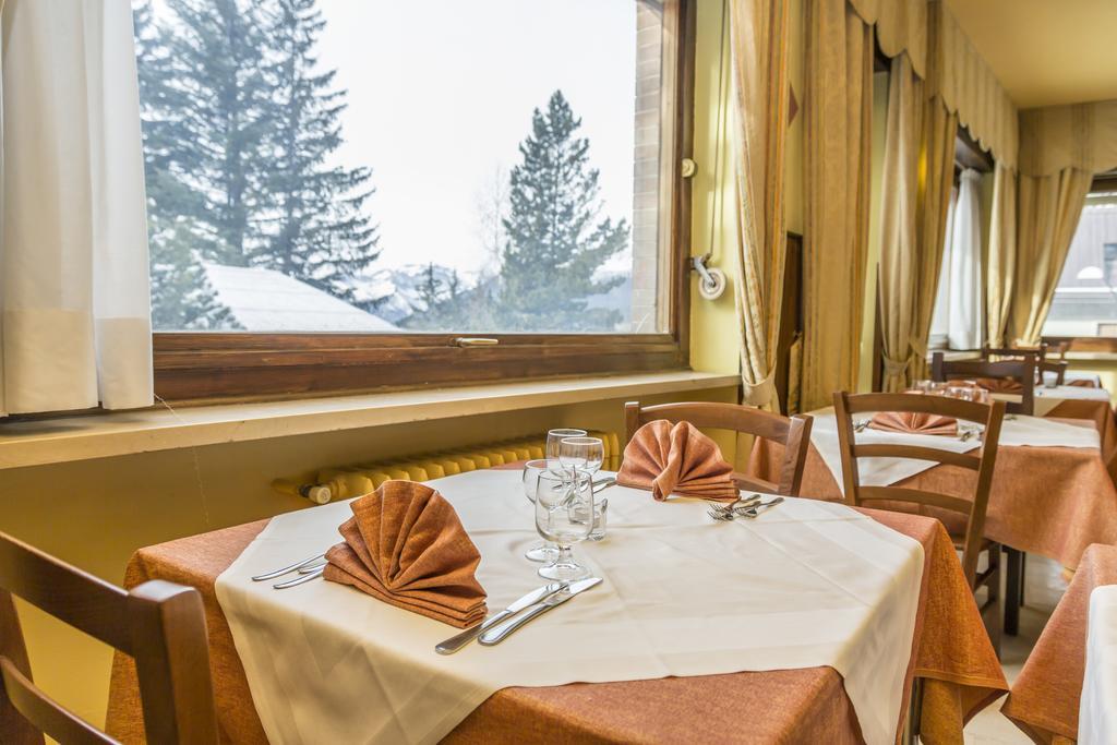 Hotel La Terrazza Sauze D'Oulx Ngoại thất bức ảnh