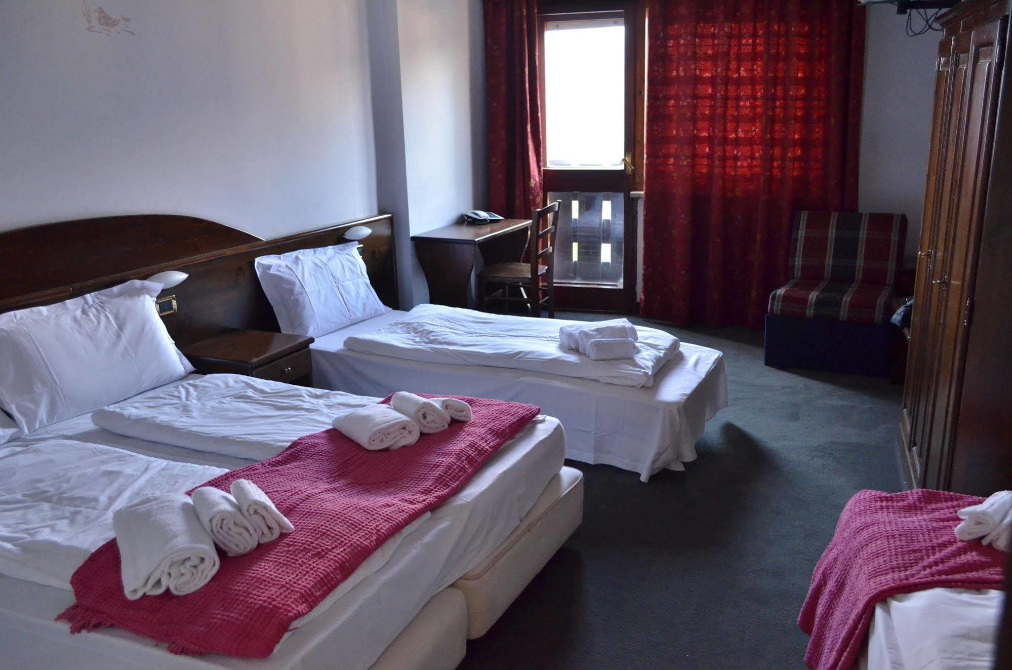 Hotel La Terrazza Sauze D'Oulx Ngoại thất bức ảnh