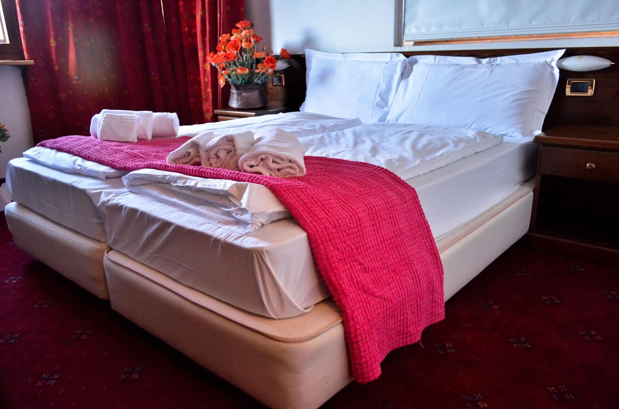 Hotel La Terrazza Sauze D'Oulx Ngoại thất bức ảnh